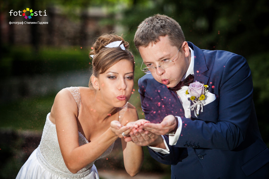 https://www.fotosti.com/Александра%20и%20Миле